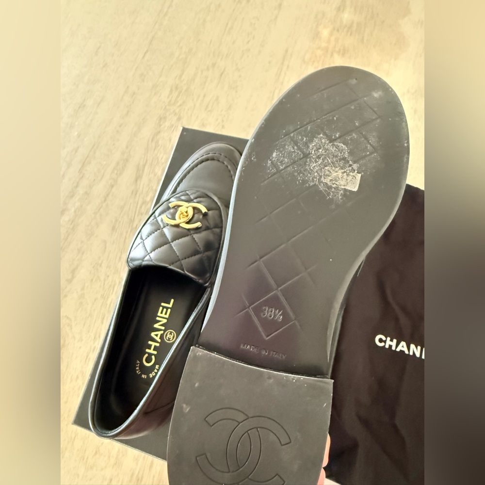 CHANEL Interlocking CC Logo Moccasins Loafers Black 38.5 Worn Once - Picture 8 of 16